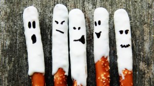 Either these are covered in white icing or white chocolate. Still, they look quite easy to make and don't frighten the kids.