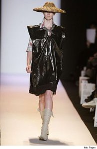 Now this looks pretty bad here and it's pretty insulting to the farm workers who help feed our country for God's sake. Then again, this pretty much reflects what Donald Trump thinks about Mexicans.