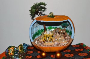 Finally, a pumpkin diorama with an appropriate mummy scene. However, I'm not sure if Egypt has that many palm trees near the Valley of Kings.