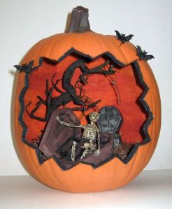 Now this also looks pretty doable. Still, not sure if the skeleton is male or female. Then again, skeletons tend to be made with narrow pelvises anyway, which usually indicate male.