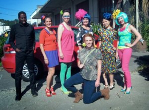 Weird to see Cinna without gold mascara. Not sure if the Asian girl in the dress is supposed to be Effie though. Still, you can see how fun it is to dress up as someone from the Capitol.