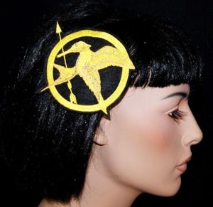 Now I think that's an embroidered patch. But still, I'm sure Peacekeepers could see that thing from at least a mile away.