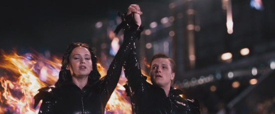 Girl-on-Fire-the-hunger-games-33101220-1920-800