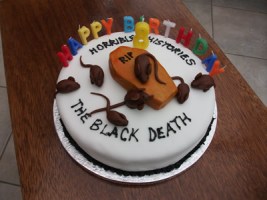 coolest-horrible-history-birthday-cake-21654009