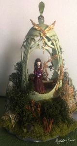 Well, this is of Arwen in Rivendale but you get the drift. Still, if I found an egg diorama of Gandalf the Fellowship, Gollum, or any hobbit, I'd gladly show it.