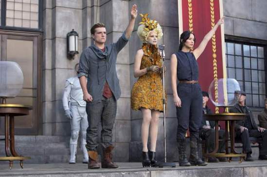 Catching-Fire-Peeta-Katniss-Effie-Photo