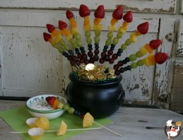 Rainbow-Fruit-Skewers-1