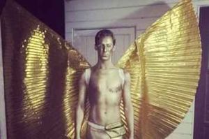 And it seems this guy used a ton of golden spray paint. Still, it's a clever costume.