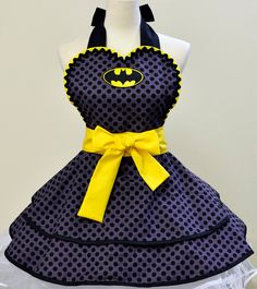 However, since this was made for women, it would be quite funny to see Bruce Wayne wearing it. But I think it's pretty.