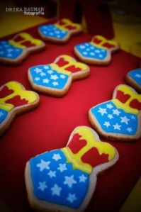 These are cookies of Wonder Woman's trademark outfit. Nevertheless, do they ever have cookies of the batsuit or Superman's uniform? I'm not sure.