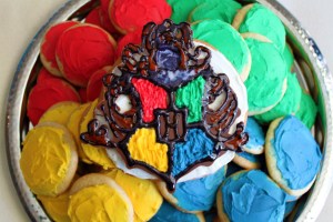 Apparently, the hardest one on this is perhaps the Hogwarts crest. The other cookies seem easy.