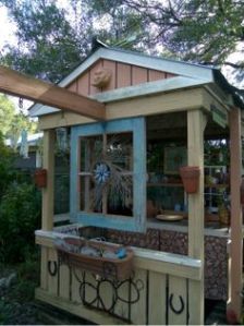 Except this doesn't seem to have sufficient walls for insulation. In my area, those are essential.