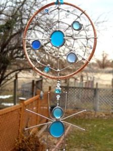 Normally, you might think spiders and webs are creepy. But this spiderweb seems like an unforgettable work of art.