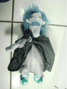 Okay, I understand that Hades is the bad guy in Hercules just to avoid Herc's being a product of divine rape on Zeus's part which explains why Hera hates him in the original myth. I get that. But even as a Disney villain, Hades is quite likable and entertaining. This plush doesn't really show this.