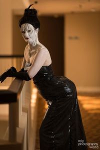 This is brilliant and hilarious. Love how Kim K's depicted as a reptilian alien who tend to be enemies of the Federation.