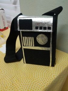 For an obsolete futuristic technology, that gadget does make a great purse design. Well, if you use the right colors anyway.