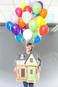 Now that's a really cute costume. Like how she's wearing balloons on her head. So amazing.