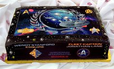 And. boy, this cake seems to have a lot of detail. Probably made from some high end bakery in the galaxy.