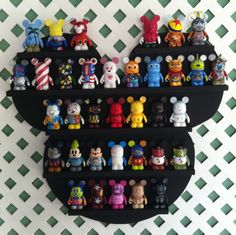 Weill, this is a Mickey Mouse shelf with Mickey Mouse figures. Also available with Minnie.