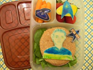 Of course, Data will probably won't eat this because he's an android. But this is quite cute.