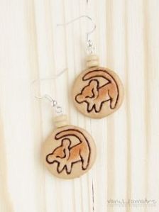 According to Simba's portrait by Rafiki that is. Wonder if my sister would like them.