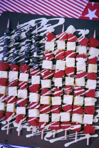 Yes, I put some flag fruit kabobs on my last 4th of July treat post. But these have raspberries and cheese.