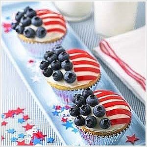 These also have blueberries and fruit roll ups for decorations. Quite clever if you ask me.