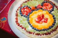 Minnie is Mickey's female counterpart and girlfriend who's just as annoying. But this fruit pizza seems doable and nutritious.