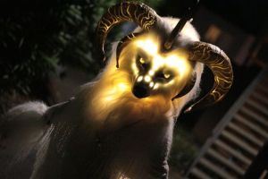 Not sure what this creature is supposed to be. But I do think the light up effects from the face are cool.