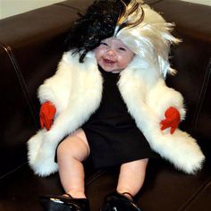 Yes, I know Cruella isn't nice, especially to animals. But this costume is so cute.