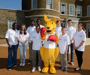 Well, we at least know he's a guy. But he's still a kangaroo with boxing gloves on. Thought there's something strange about that face.