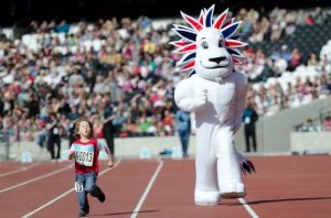 Yes, I know the lion is a national symbol of Britain. However, he doesn't seem to strike me as a lion that would tear me to shreds. In fact, he's pretty lame.