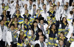 The men's outfits were inspired by 1970s fashion. The women's, I have no idea. Seriously, I don't.