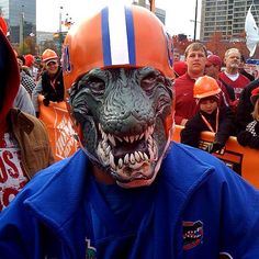 Now this is the kind of Florida Gator we all should be rooting for. And I favor this one over the obnoxious Tim Tebow any day of the week. Love it.