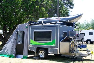 It's called an ECOcombo off grid camper. Said to be solar powered and comes with its own boat.