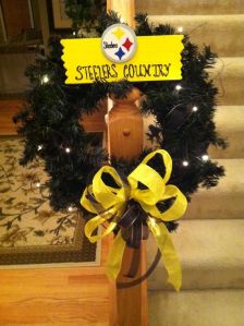 It even has a gold "Steelers Country" panel and gold ribbon. Also lights up.