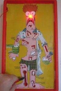 Now what's with Beaker missing a large chunk of his torso? Surely how can anyone survive that? His liver must be totally missing!