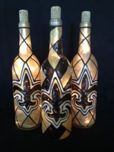 You can also uses these for Mardi Gras parties as well. But this one certainly displays the Saints logo in black.