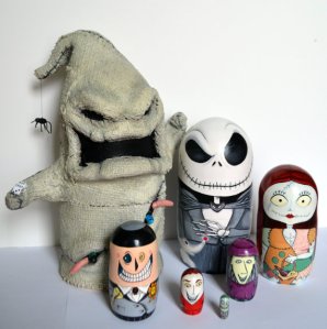 Who knew that you'd have a nesting doll set for this. Oogie Boogie is the biggest one here.