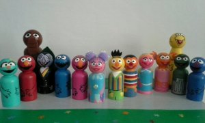 This one even includes Snuffy and has Big Bird actually tall. Still, I think these are adorable. Love them.