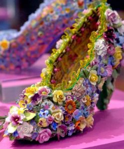 Know the flowers are fake in this one. Because if they were real, you couldn't wear it.