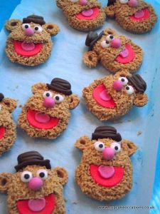 These seem to resemble him more than the peanut butter cookies. Like the icing face though.