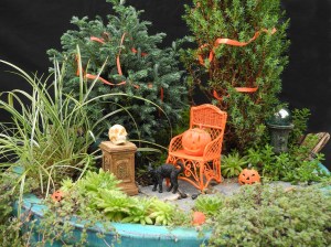 Well, I didn't include the scared black cat, though. But I do like the skull and the jack-o-lantern on the chair.