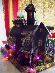 Since they can give the impression of desolation and abandonment. Also like the purple lights.