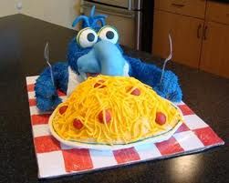 Yes, you have to look at Gonzo's big eyes as he holds up a knife and fork. Adorable.