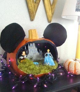 Once again, this also features Cinderella and her castle. Why was I not surprised?