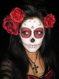 However, that's just the magic of makeup. Yet, I do love the roses in her hair.