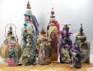 Well, these have paintings of beautiful women like they're works of art. Love the trimmings on these.