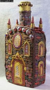 Love this fairy castle. Like how it has pearls near the roof. Stunning.