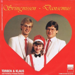 From Flashbak: "Where’s mom, you ask? Look into that girl’s eyes – the eyes of the purest evil – and you’ll have your answer."